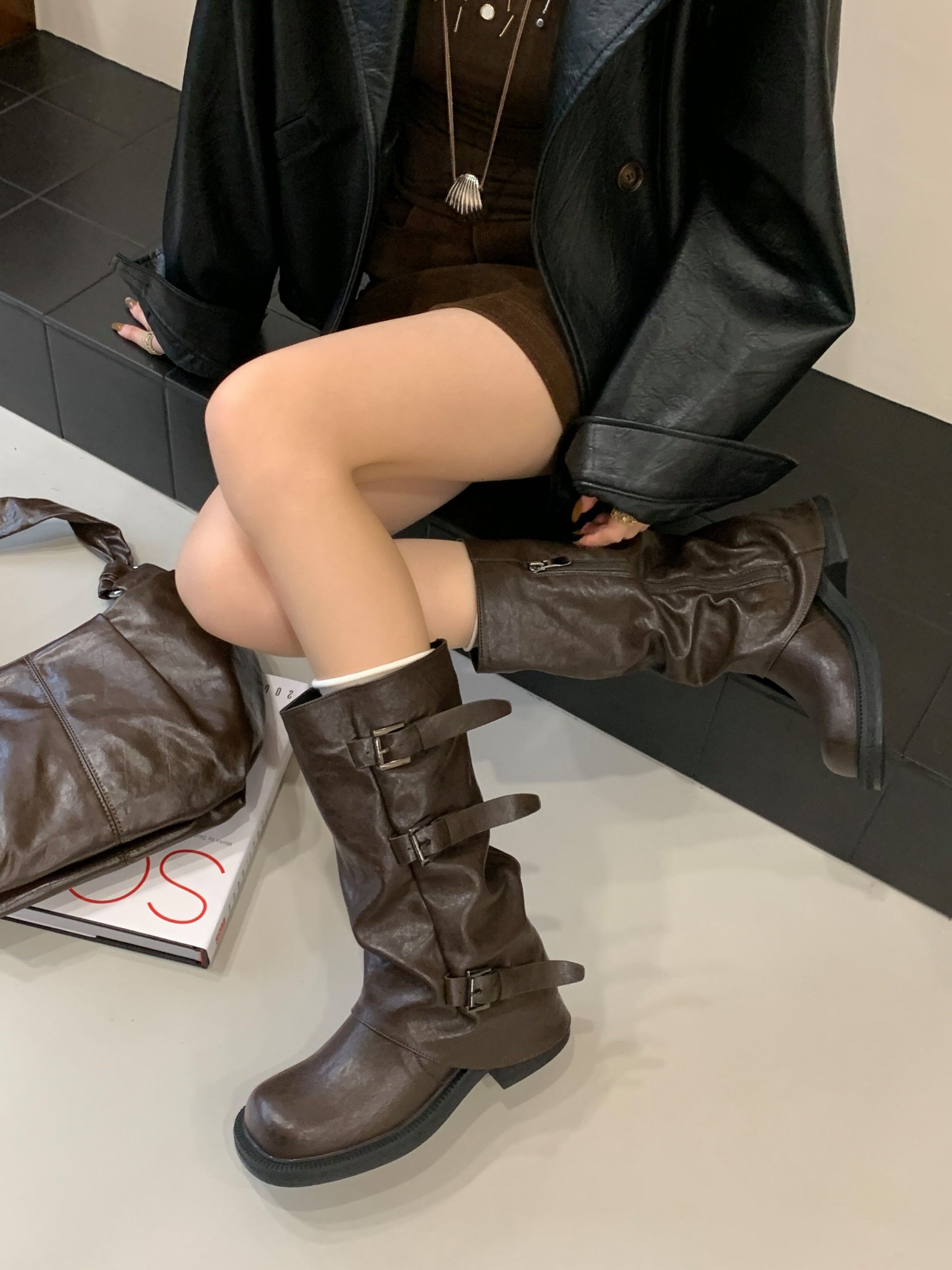 2025 New Round Toe Martin Boots 35-40 Sizes Women's Suede Mid Calf Fashion Boots - Image 3