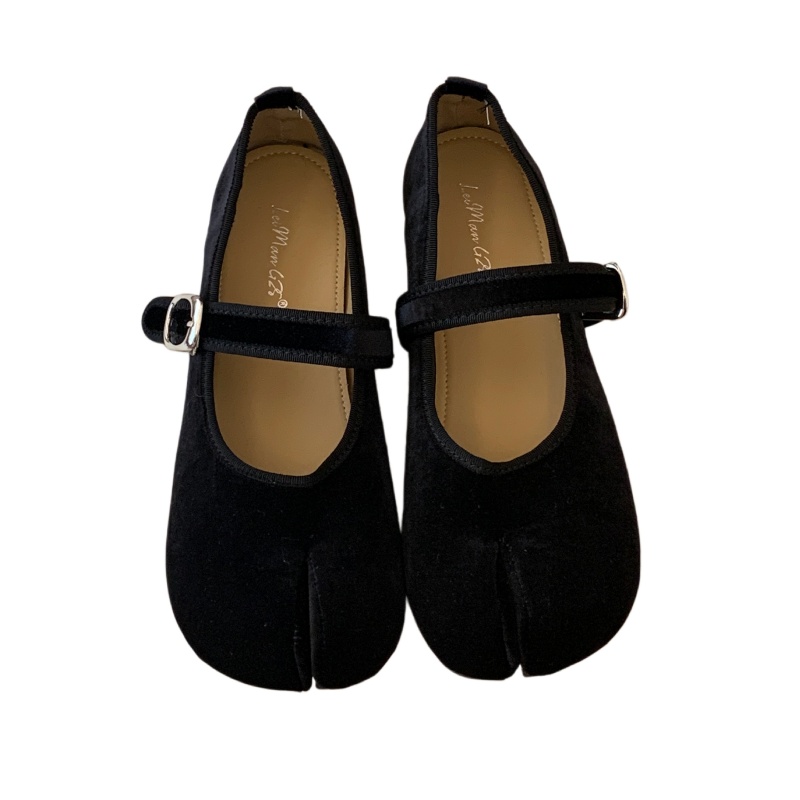 2026 New French Retro Velvet Mary Jane Shoes Women Flat Single Shoes One-Strap Split Toe - Image 5